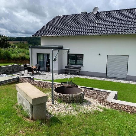 Ferienwohnung / Haus Hunsrueckblick Hochstetten-Dhaun エクステリア 写真