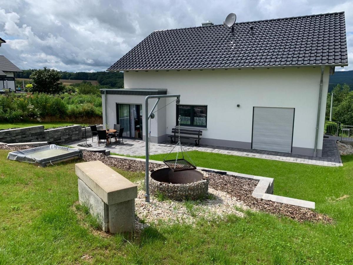 Ferienwohnung / Haus Hunsrueckblick Hochstetten-Dhaun エクステリア 写真